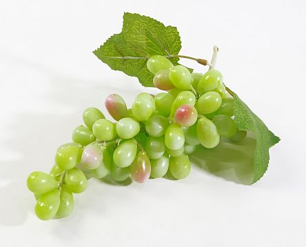 Гроздь винограда большая зеленая от магазина KALINA являющийся официальным дистрибьютором в России 