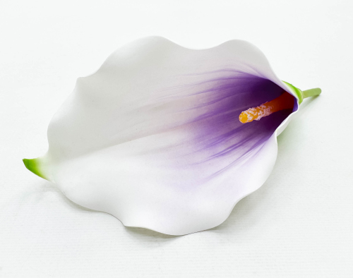 Насадка калла белая с фиолетовой серединкой