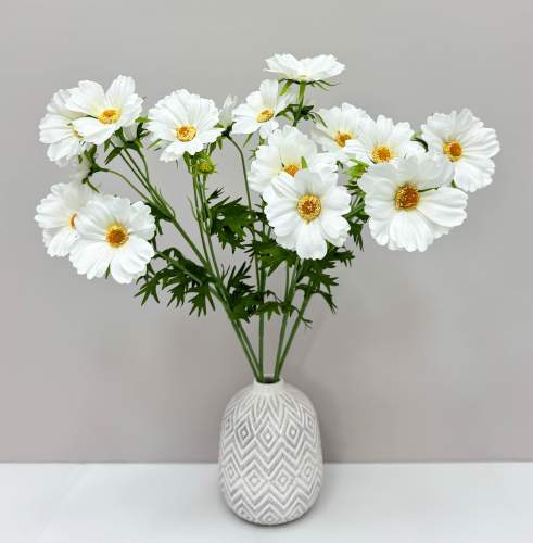 Георгин белый 3 цветка