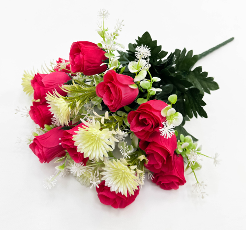 Роза с пластиковой астрой 18 цветков