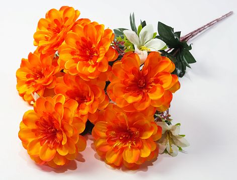Букет "Аленький цветочек" 7 цветков от магазина KALINA являющийся официальным дистрибьютором в России 
