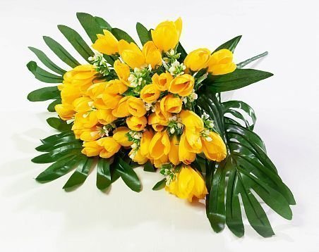 Крокус с листом пальмы 54 цветка от магазина KALINA являющийся официальным дистрибьютором в России 