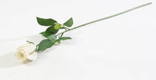 Роза с латексным покрытием малая белая от магазина KALINA являющийся официальным дистрибьютором в России 