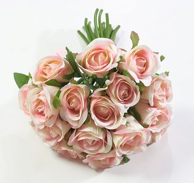 Букет роз "Хелена" 18 цветков от магазина KALINA являющийся официальным дистрибьютором в России 