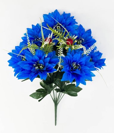 Георгин с ягодкой "Касабланка" 7 цветков