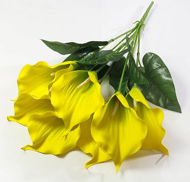 Букет Калл из латекса 7 цветков от магазина KALINA являющийся официальным дистрибьютором в России 