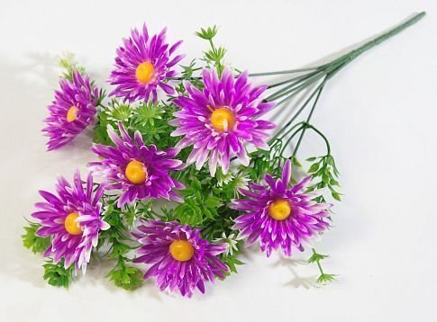 Календула "Эдди" 7 цветков от магазина KALINA являющийся официальным дистрибьютором в России 