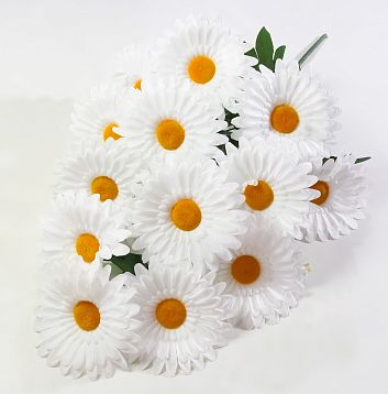 Ромашка 14 цветков от магазина KALINA являющийся официальным дистрибьютором в России 