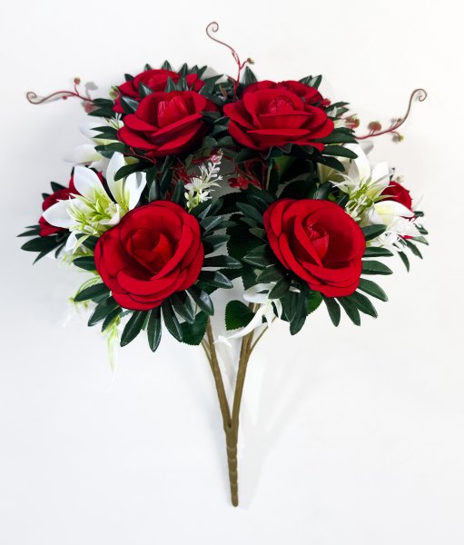 Роза с магнолией