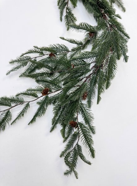 Лиана "Тсуга с шишками и блестками" 220 см