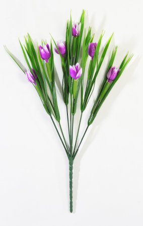 Букет с мелкими пластиковыми тюльпанами