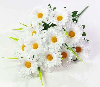 Букет ромашек  "Римская" 13 цветков от магазина KALINA являющийся официальным дистрибьютором в России 