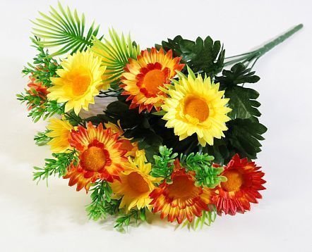 Букет ромашек "Парча" 12 цветков от магазина KALINA являющийся официальным дистрибьютором в России 