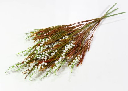 Ветка ландышей