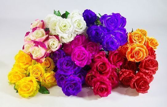 Букет роз "Ассоль" 7 цветков от магазина KALINA являющийся официальным дистрибьютором в России 
