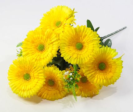 Гербера "Скипетр" 12 веток 9 цветков от магазина KALINA являющийся официальным дистрибьютором в России 