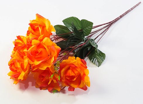 Букет роз "Анфея" 7 цветков от магазина KALINA являющийся официальным дистрибьютором в России 