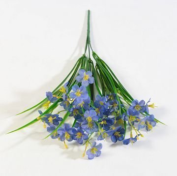 Букет незабудок 35 цветков от магазина KALINA являющийся официальным дистрибьютором в России 