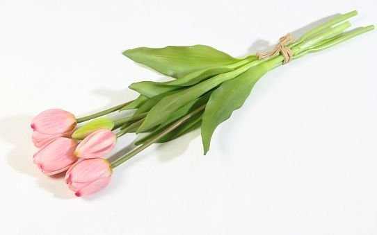 Букет тюльпанов 3+2 светло-розовый от магазина KALINA являющийся официальным дистрибьютором в России 
