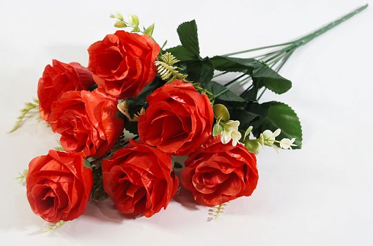 Букет роз "Синьора" 7 цветков от магазина KALINA являющийся официальным дистрибьютором в России 