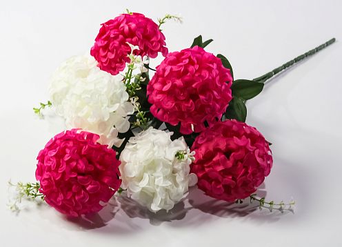 Букет шафрана "Маргарет" 7 цветков от магазина KALINA являющийся официальным дистрибьютором в России 