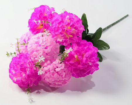 Букет шафрана "Маргарет" 7 цветков от магазина KALINA являющийся официальным дистрибьютором в России 