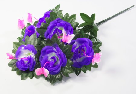 Букет роз с бабочкой 6 цветков