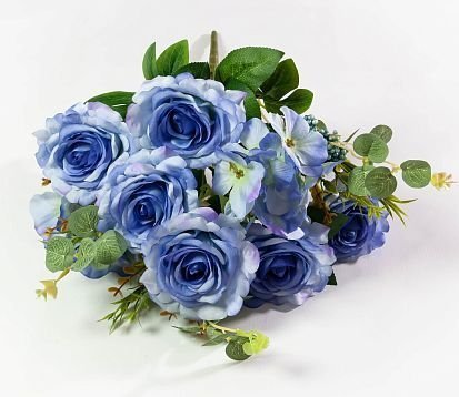 Роза с гортензией "Кристал" 8 цветков от магазина KALINA являющийся официальным дистрибьютором в России 