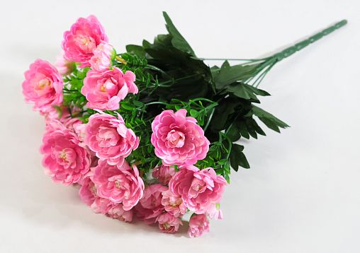 Букет хризантем "Услада" 36 цветков от магазина KALINA являющийся официальным дистрибьютором в России 