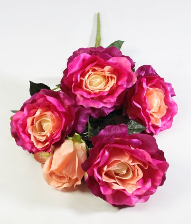 Ветка розы "Кармен" 4 цветка 1 бутон