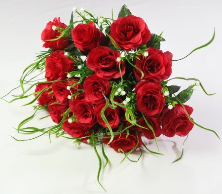 Роза Восторг 18 ветки 18 цветка