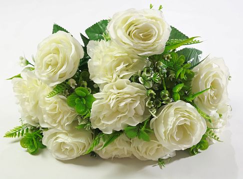 Роза "Аваланж" 18 цветков от магазина KALINA являющийся официальным дистрибьютором в России 