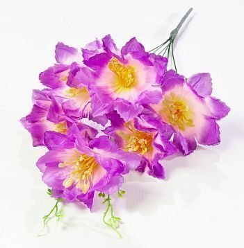 Букет лилий "Саманта" 6 цветков от магазина KALINA являющийся официальным дистрибьютором в России 