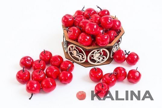 Яблоки от магазина KALINA являющийся официальным дистрибьютором в России 