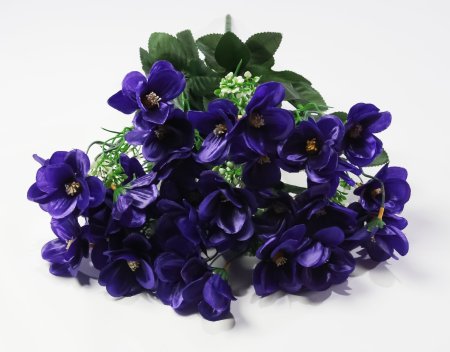 Букет крупных фиалок 12 веток
