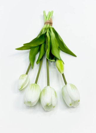 Тюльпаны белые 40 см