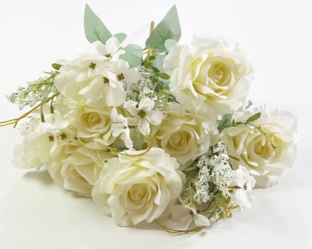 Букет роз Дилара" молочный 13 веток