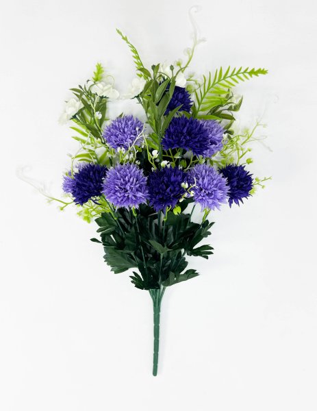 Хризантема "Альбатрос" 10 цветков 3 бутона