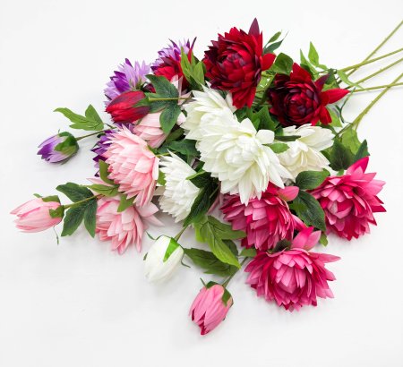 Лотос "Гейша" 4 цветка 1 бутон