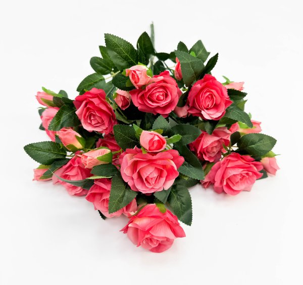 Роза "Грандифлора" 12 цветков 24 бутона