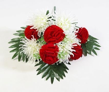 Букет хризантем с гвоздикой 12 цветков от магазина KALINA являющийся официальным дистрибьютором в России 