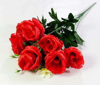 Роза "Джулия" 7 цветков от магазина KALINA являющийся официальным дистрибьютором в России 