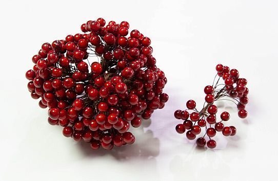 Ягода декоративная 7 (400 ягод) от магазина KALINA являющийся официальным дистрибьютором в России 
