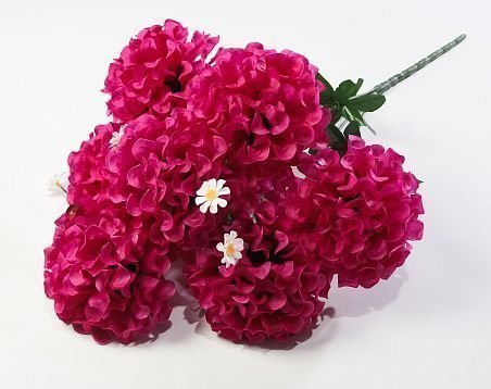 Шафран с ромашкой "Маркиз" 7 цветков от магазина KALINA являющийся официальным дистрибьютором в России 