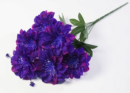 Георгин с фиолетовой тычинкой 6 цветков от магазина KALINA являющийся официальным дистрибьютором в России 