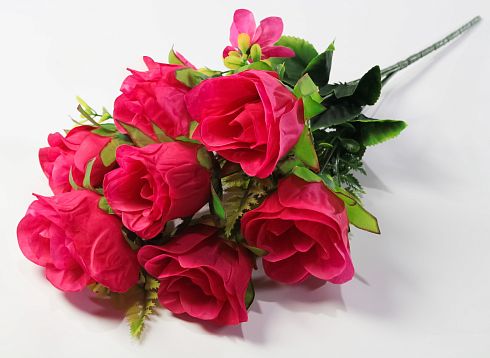 Букет роз "Симфония" 7 цветков от магазина KALINA являющийся официальным дистрибьютором в России 