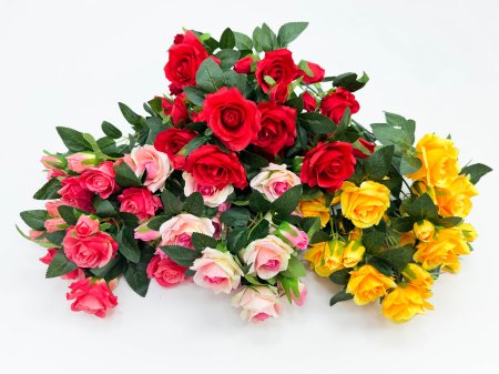 Роза "Грандифлора" 12 цветков 24 бутона