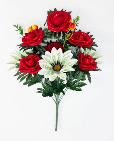 Букет роз с георгином и ягодкой 12 веток