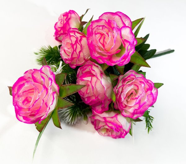 Букет роз "Кураж" 7 цветков