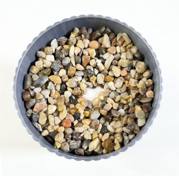 Кашпо "Эффект" с камушками 0.27L